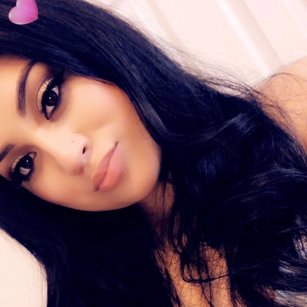 Meet your Posher, Corina